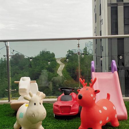 D Bunga مسلم Homestay Pool View Legoland Nusajaya Nusajaya (Iskandar Puteri) Exterior foto