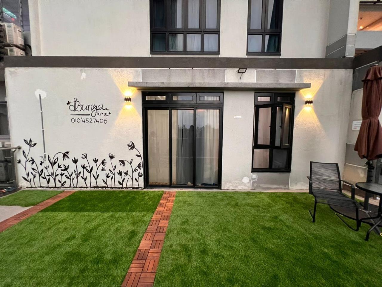 D Bunga مسلم Homestay Pool View Legoland Nusajaya Nusajaya (Iskandar Puteri) Exterior foto