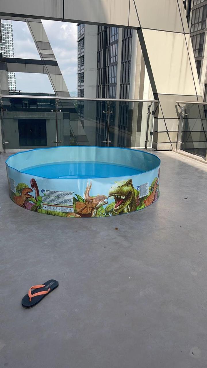 D Bunga مسلم Homestay Pool View Legoland Nusajaya Nusajaya (Iskandar Puteri) Exterior foto