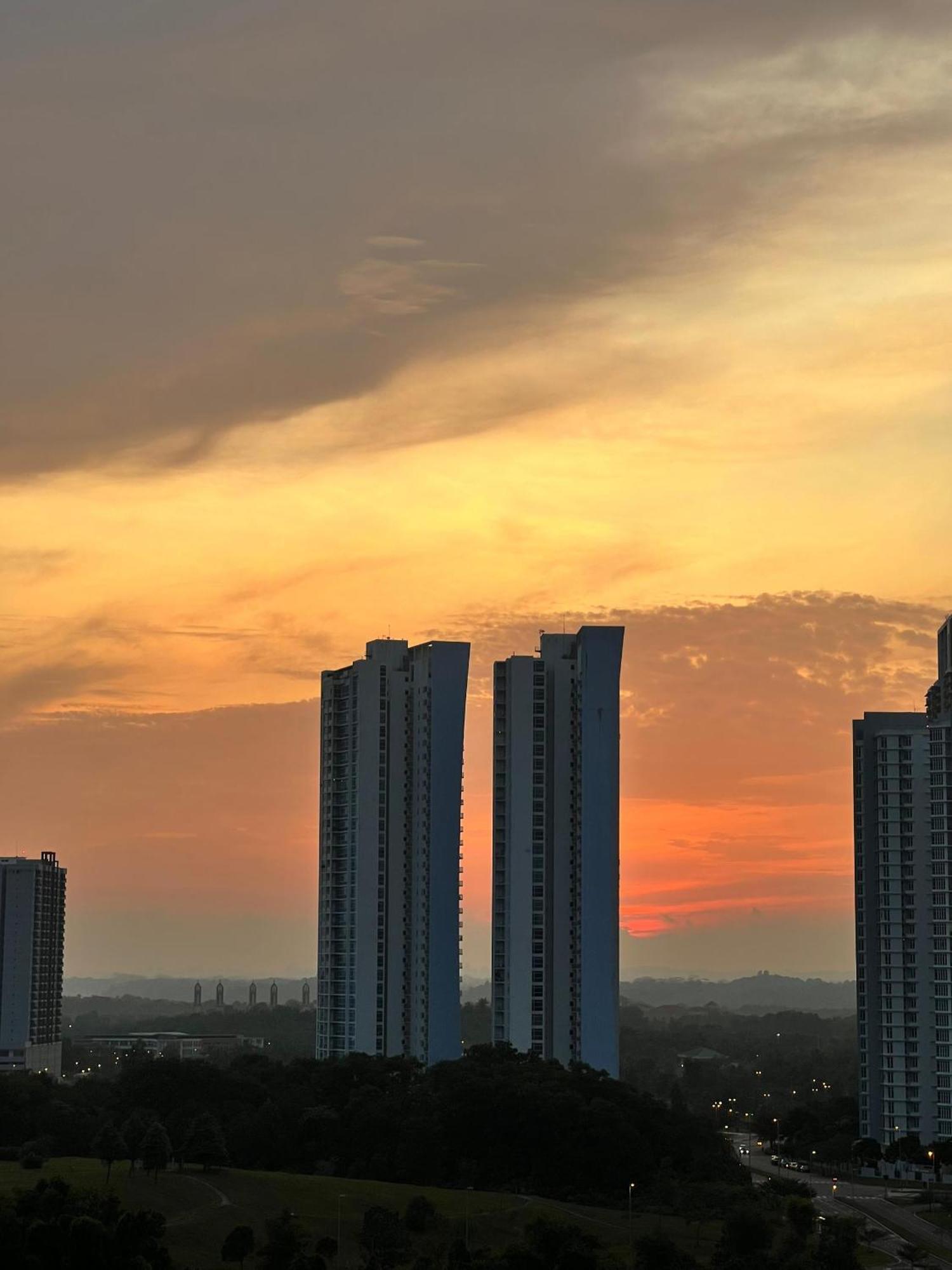D Bunga مسلم Homestay Pool View Legoland Nusajaya Nusajaya (Iskandar Puteri) Exterior foto